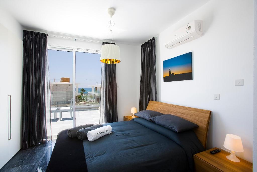 Paradise Cove Luxurious Beach Villas Paphos Pokoj fotografie